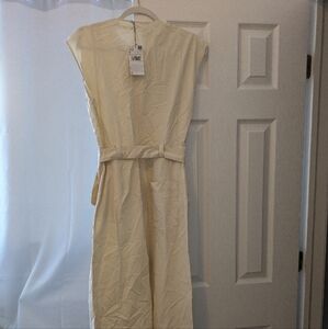 Nwt Cream belted jumpsuit